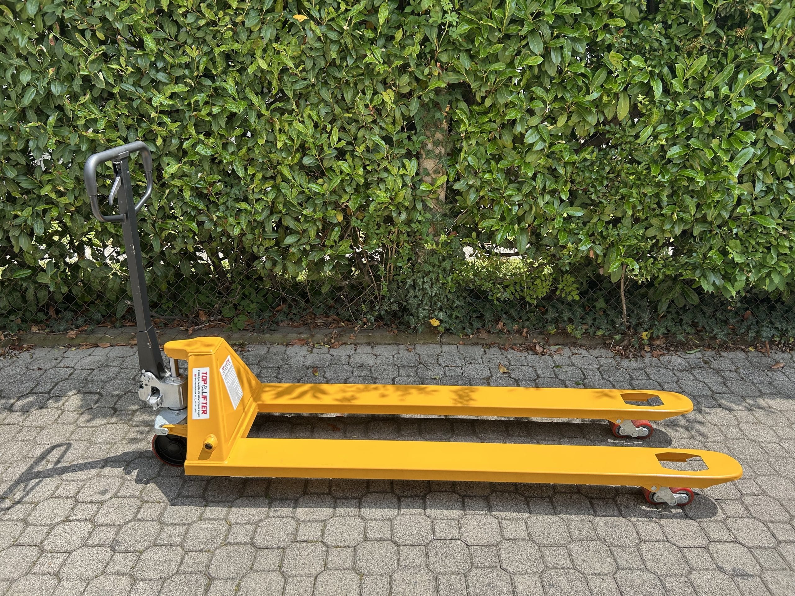 Toplifter ročni paletni viličar 2000 kg 1500 mm – slika 6